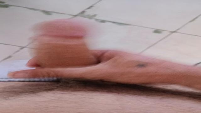 Adoro me masturbar vendo ela dormir 