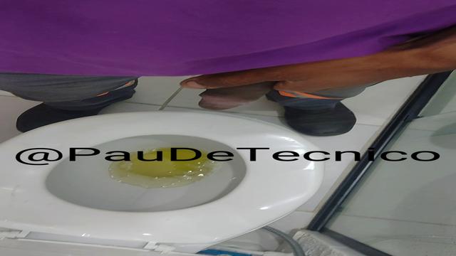 Aquele tesão na mijada