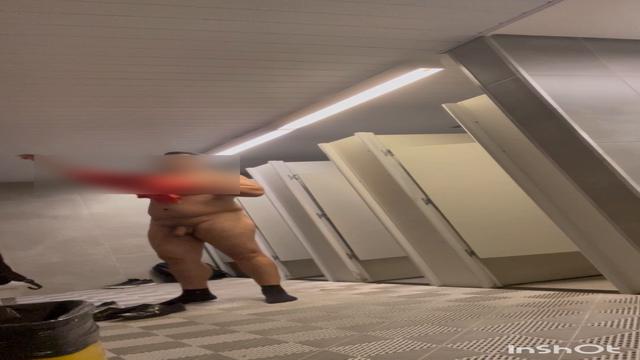 O gordinho mais pauzudo e gostoso 