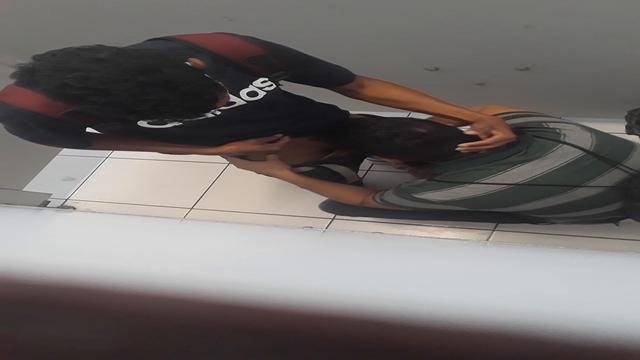 Flagra de dois putos se chupando