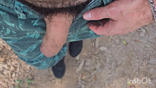 Procurando uma boca no parque.