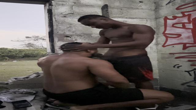 VENDEDOR NOVINHO DE BOMBOM DA PRAIA ME ARROMBOU