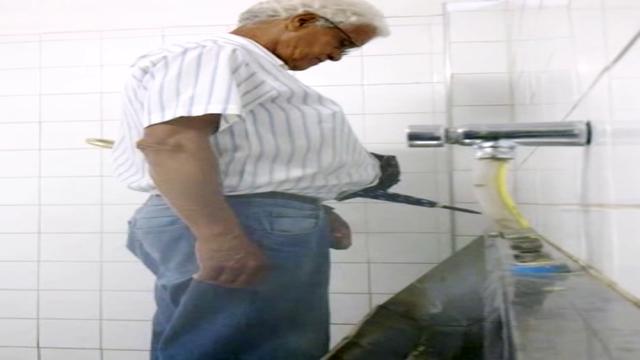 Pissing #79