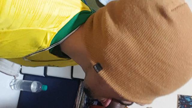 Botei o mlk  pra mamar