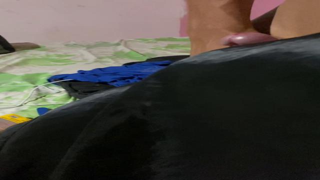 Barbeiro nu me colocou pra mamar e sarou a pica em mim 
