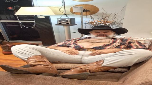 CHEGOU EM CASA TODO SUADAO 