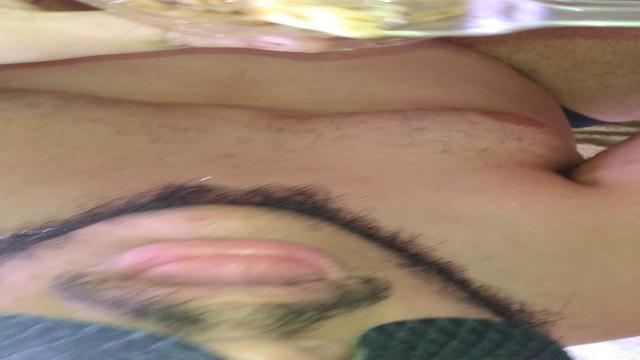 Puta retardada almoçando