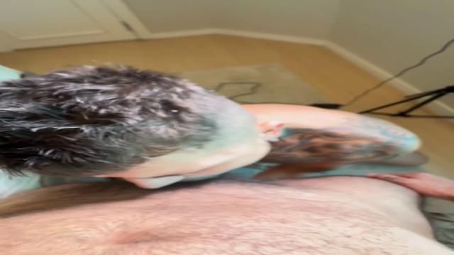 PRIMEIRA VEZ COMENDO UM RUSSO 