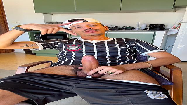 Se você estiver cansado,pode sentar nessa cadeira ma...