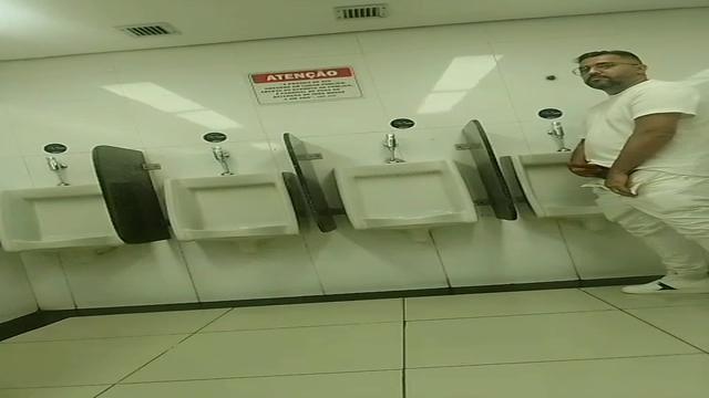 Banheiro pegando fogo