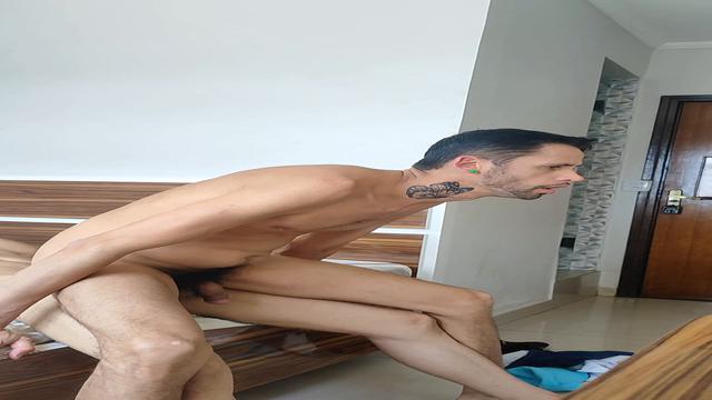 Muleque que trampa  No terminal de ônibus ?  Ficou o...