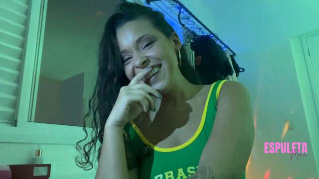 Guiando sua punheta de uma maneira doce e macia