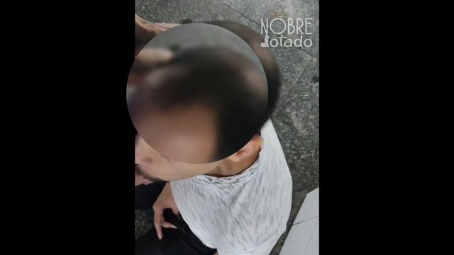 015 Mamada e leitada na boca que levei na estação 