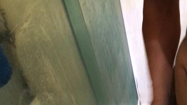 Antes do banho, aliviando o tezão ???