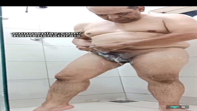 Que macho roludo... Delicioso 
