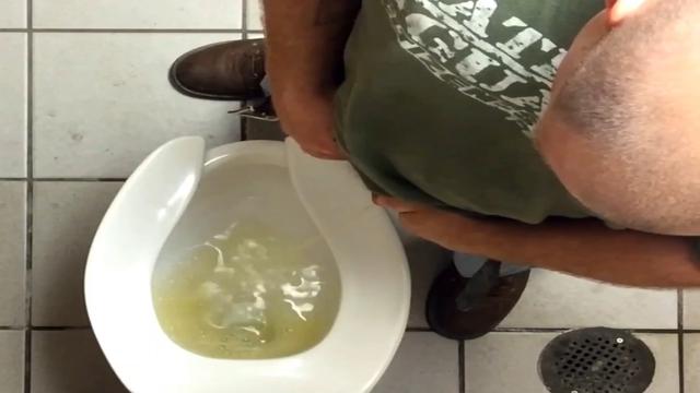 PISSING #426