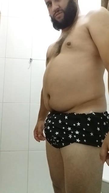 Meias, pé e bunda