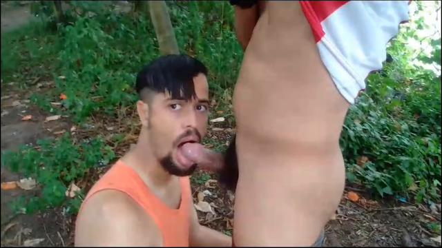 Foda nas trilhas com leite dentro 