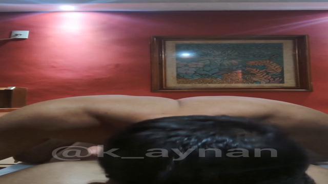 Arrombando o cuzinho apertado dessa puta