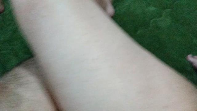 Helping hand from Dom partner