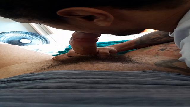 Puto safado mamando gostoso.