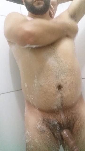 Um dos primeiros vídeos de banho