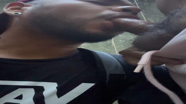 Tomei leitinho de 2 putos casados na trilha 