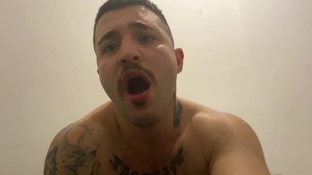 Cheio de tesao metendo dildo no meu cu e gozando gos...