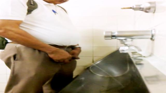 Pissing #25
