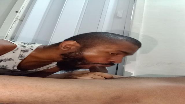 NEGAO ESPERANDO RESULTADO DA ENTREVISTA E O TROUXE 