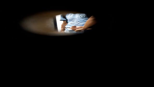 Pegacao gostosa no banheiro do mercado que flagrei 