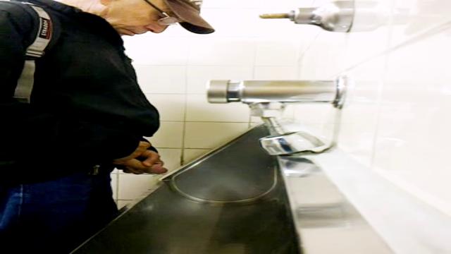 Pissing #45