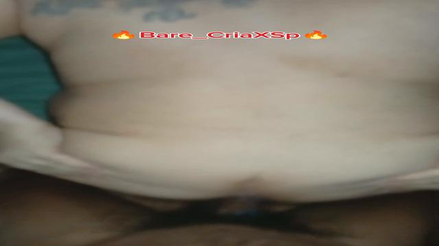 Tio rabudo que adora tirar meu leite