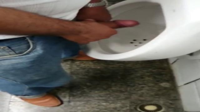 PISSING #302