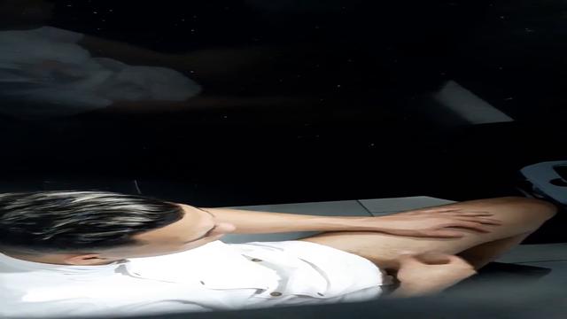 Peguei o cara do refeitório batendo um gostoso 