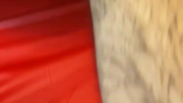 Fistando, MIJANDO e leitando .