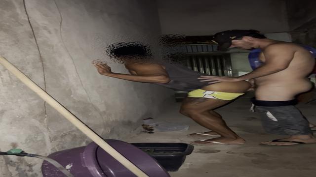 Dando num beco