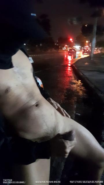 Pelado na Rua