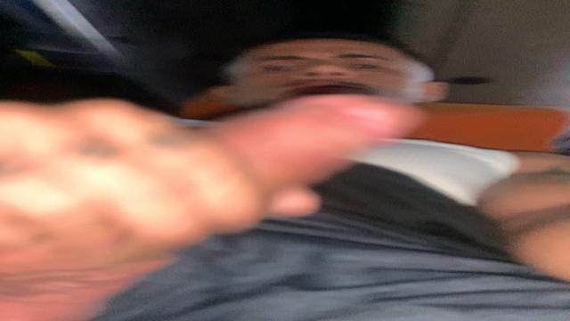 tocando dentro do buzao
