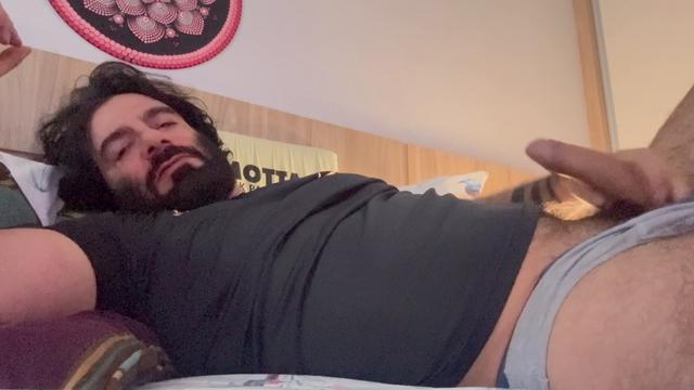 Vem deitar aki comigo…