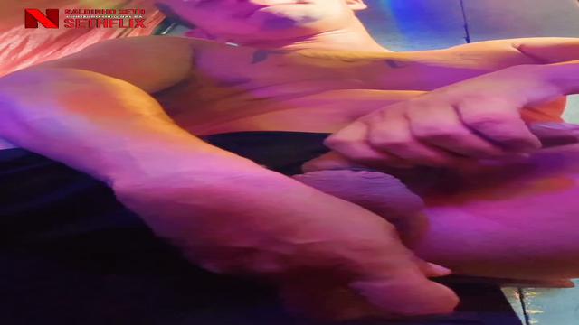 na recepção da #sodomFBX brincando com o dildo 