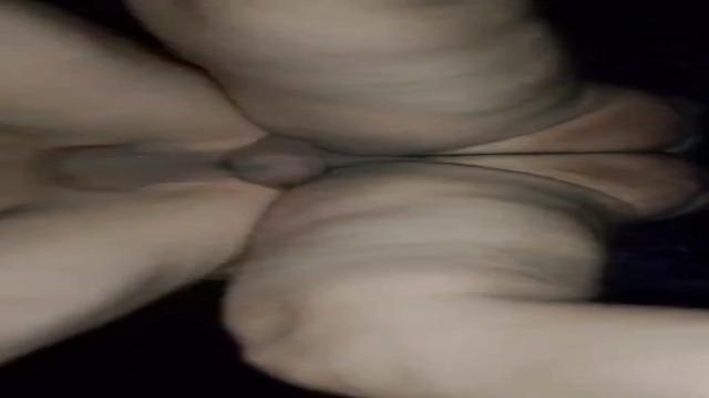 Comendo o viadinho no meio do mato 