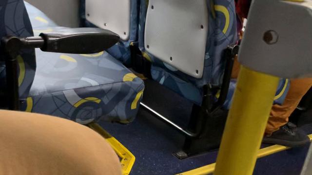 Gozadas no ônibus, segue a sequência. 