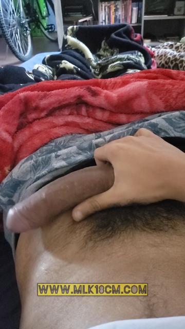 Batendo uma e falando putaria