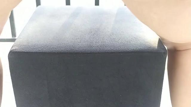 Peladinha na varanda 