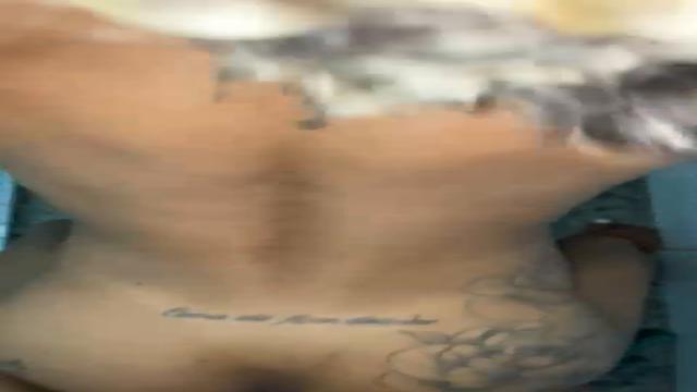 Foda gostosa no banheiro ?