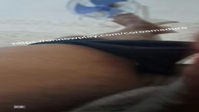 Quer ver mais desse maduro e de muitos outros tudo i...