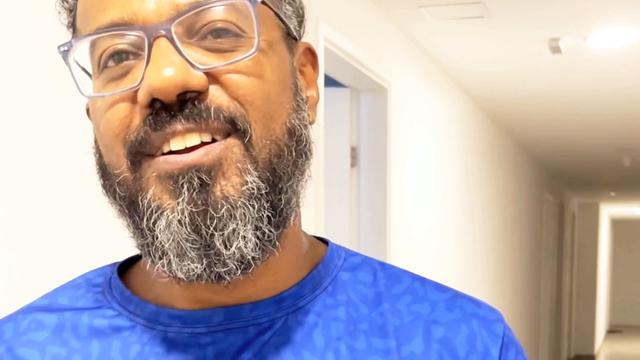 O vizinho da porta do lado