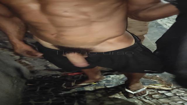 gostoso né vou procurar ele pelo centro da cidade e ...