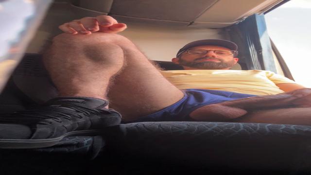 Vídeo 16 de 24 - exibindo o pau no onibus